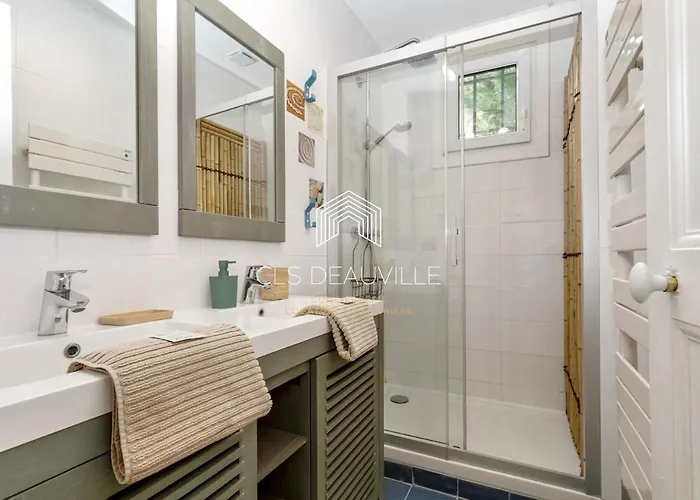 Bois Corail Maison De Jardin, Vue & Vakantiehuis *