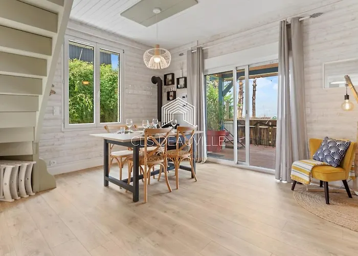 Bois Corail Maison De Jardin, Vue & *