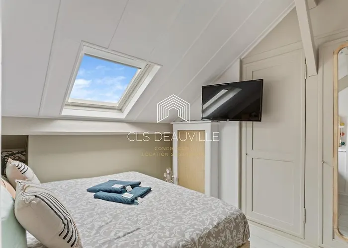 Bois Corail Maison De Jardin, Vue & Trouville-sur-Mer